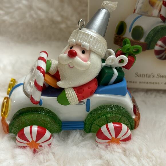 2007 Hallmark Keepsake Ornament Santa’s Sweet Ride - Picture 6 of 6
